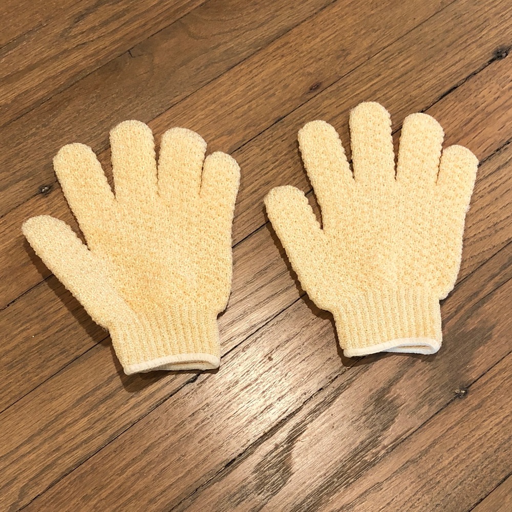 Exfoliating Gloves, Tanning Mitt, and Tweezerman Pedro Callus Stone Set - Picture 5 of 9